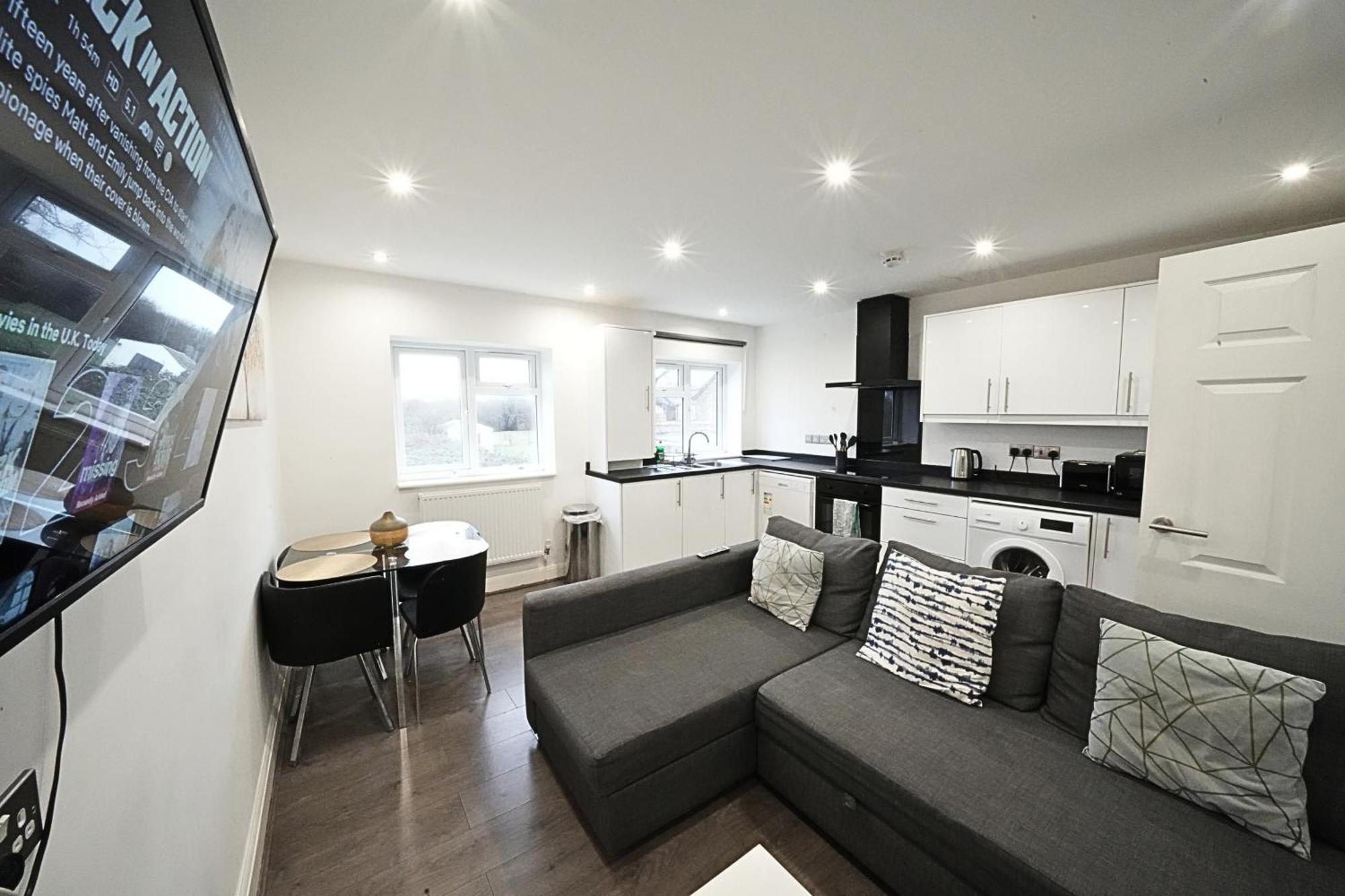 Hatton Apartments Heathrow Airport- Free Parking-Free Underground To And From Heathrow Airport Hatton Cross See Picture-See London Fast Hatton Cross To Central London 30Min Екстер'єр фото