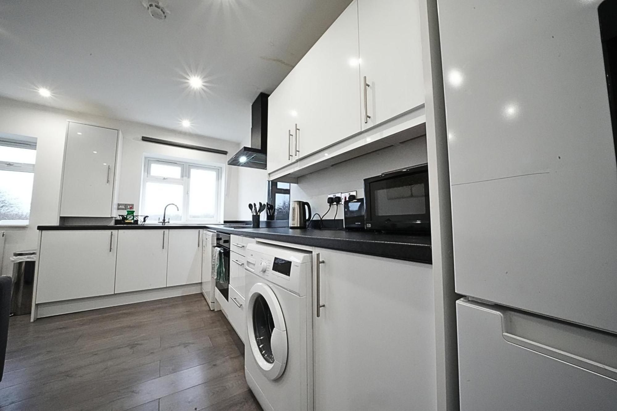 Hatton Apartments Heathrow Airport- Free Parking-Free Underground To And From Heathrow Airport Hatton Cross See Picture-See London Fast Hatton Cross To Central London 30Min Екстер'єр фото