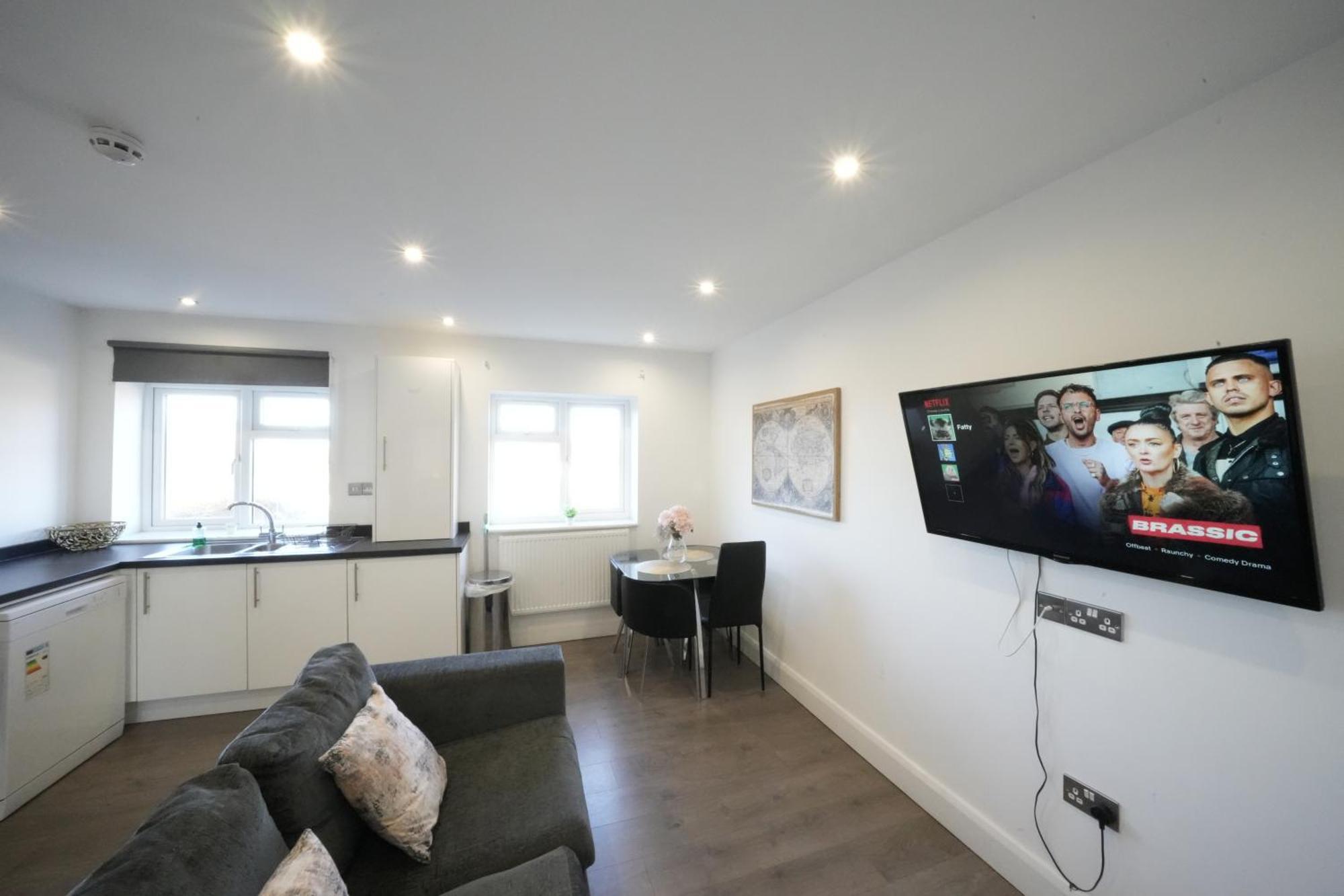 Hatton Apartments Heathrow Airport- Free Parking-Free Underground To And From Heathrow Airport Hatton Cross See Picture-See London Fast Hatton Cross To Central London 30Min Екстер'єр фото