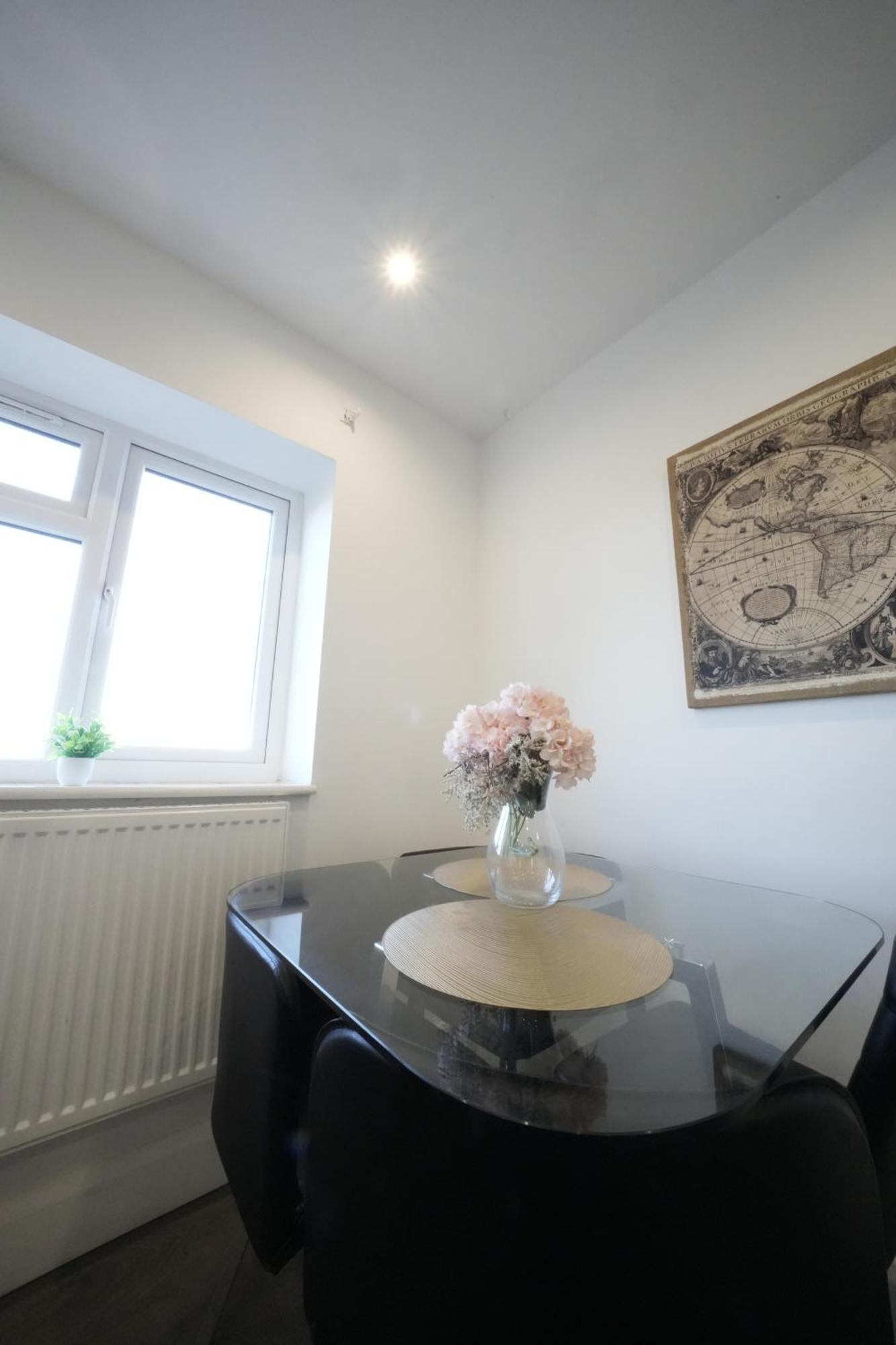 Hatton Apartments Heathrow Airport- Free Parking-Free Underground To And From Heathrow Airport Hatton Cross See Picture-See London Fast Hatton Cross To Central London 30Min Екстер'єр фото