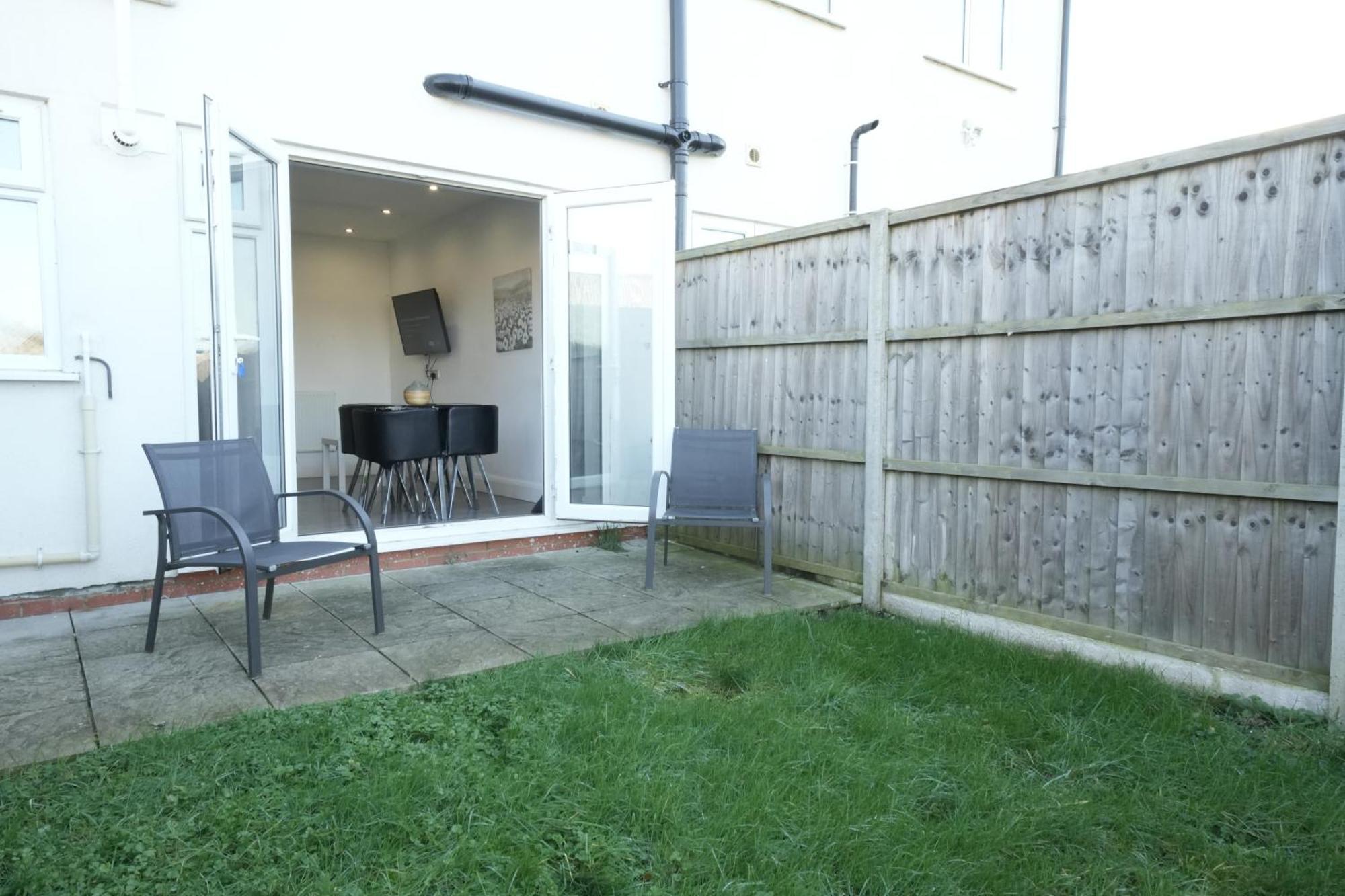 Hatton Apartments Heathrow Airport- Free Parking-Free Underground To And From Heathrow Airport Hatton Cross See Picture-See London Fast Hatton Cross To Central London 30Min Екстер'єр фото