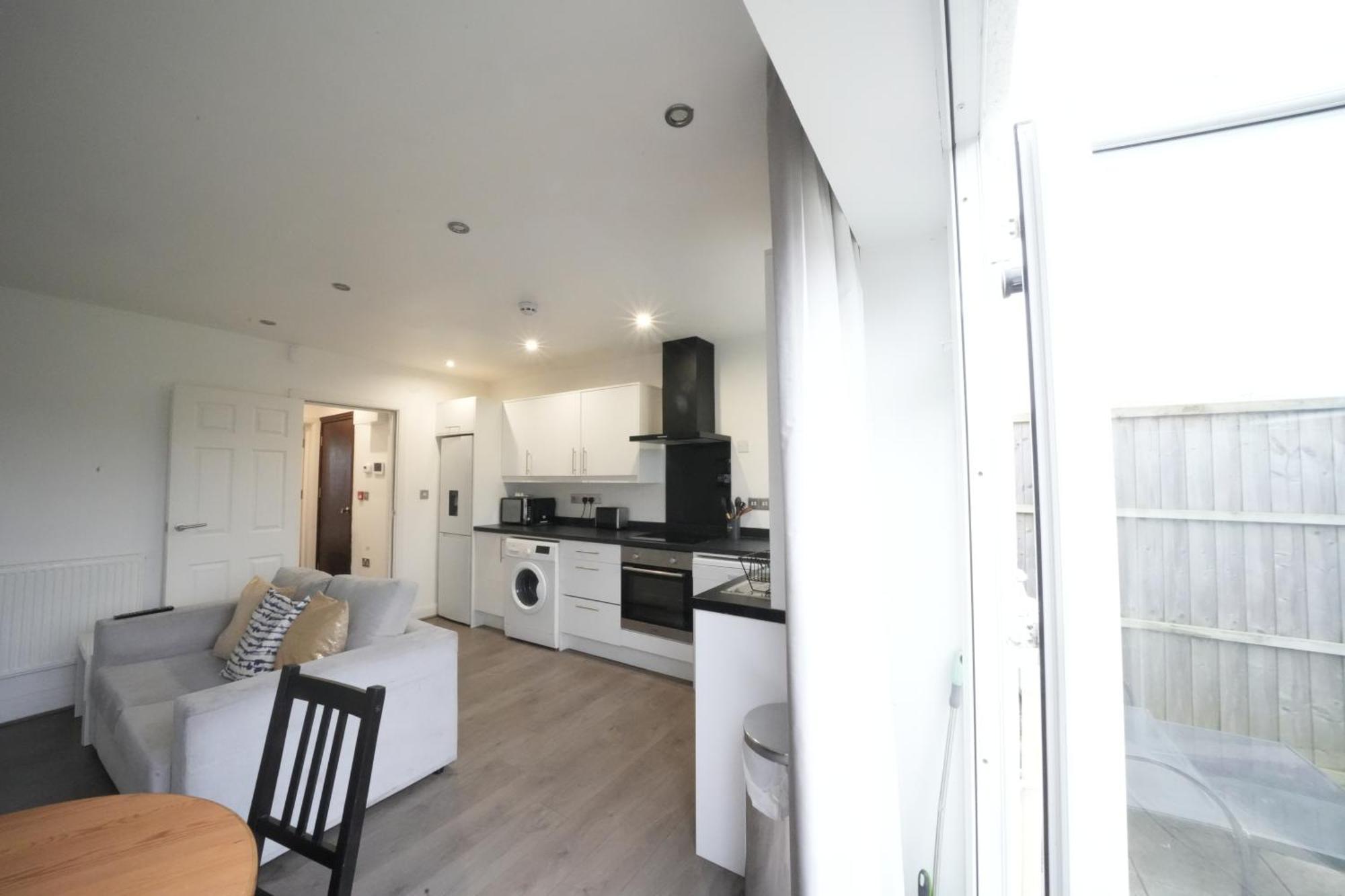 Hatton Apartments Heathrow Airport- Free Parking-Free Underground To And From Heathrow Airport Hatton Cross See Picture-See London Fast Hatton Cross To Central London 30Min Екстер'єр фото